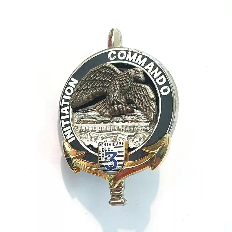 Brevet Commando Initiation du 3°RIMa de Penthièvre, Illustré par une épée un aigle par-dessus un fort, d'une encre et d'un écu.