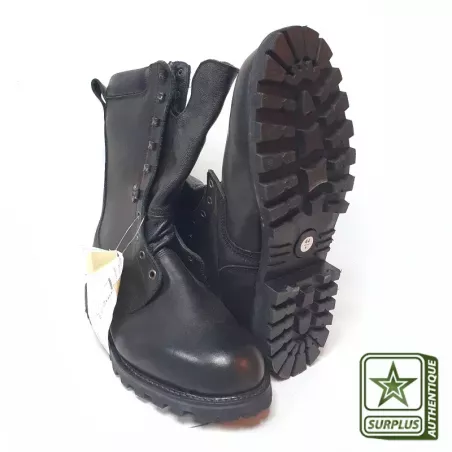 Rangers Goretex Armée Française (vendues sans lacets), fabriqué par la société Marbot à Neuvic dans les années 2000