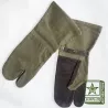 Moufles Armée Française pour troupes motorisées.
Toile verte, cuir noir, avec une lanière et des boutons.